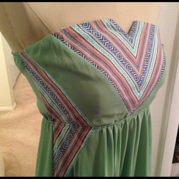 Must go by Friday: Native American Inspired Maxi - Picture 3 of 4