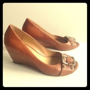 ✨SALE✨ Chocolate brown leather wedges