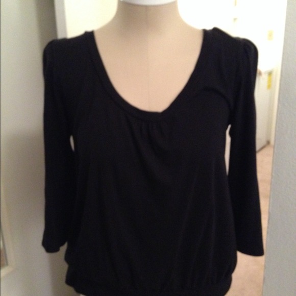 REDUCED PRICE: Simple Black Top - Picture 2 of 3