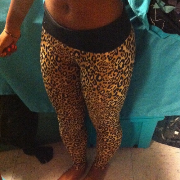 Victoria's Secret Pants | Sold On Ebayvs Pink Cheetah Print Leggings