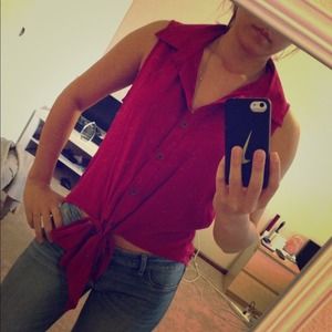 🚫TRADED🚫 Crop button up top