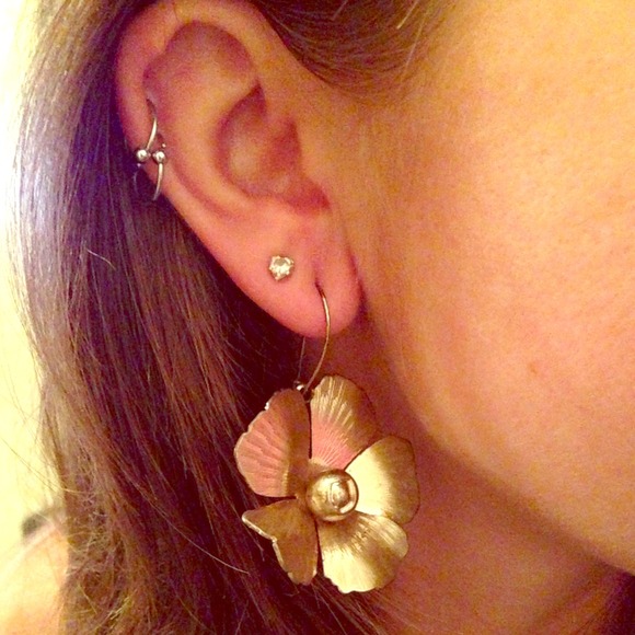 Flower earrings!