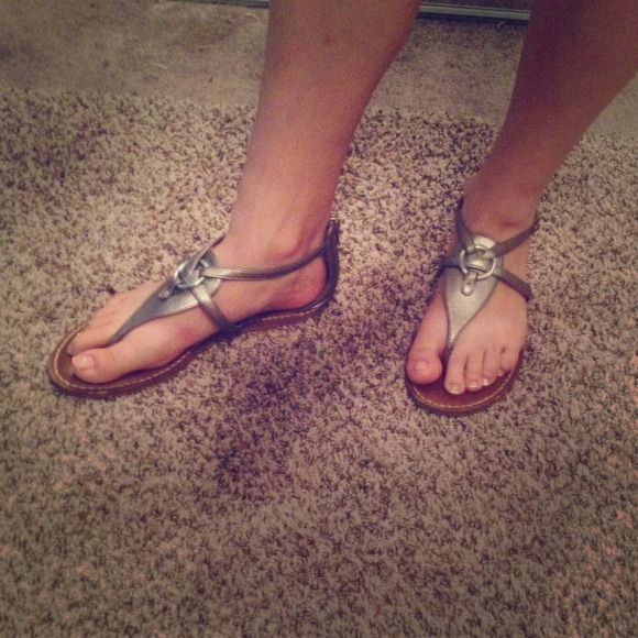 Silver sandals - Picture 1 of 3