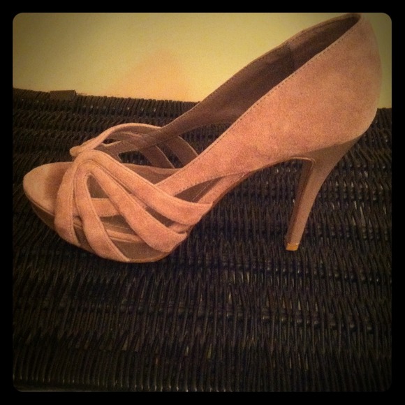 🚫SOLD IN BUNDLE🚫Steve Madden Peeptoe Pumps