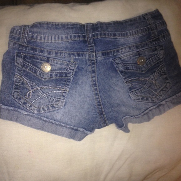 Booty shorts - Picture 2 of 2