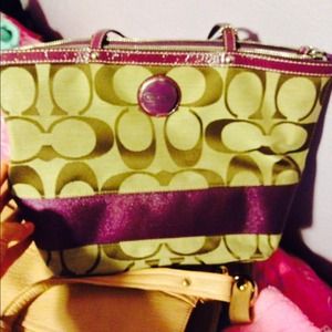 New coach purse-on hold