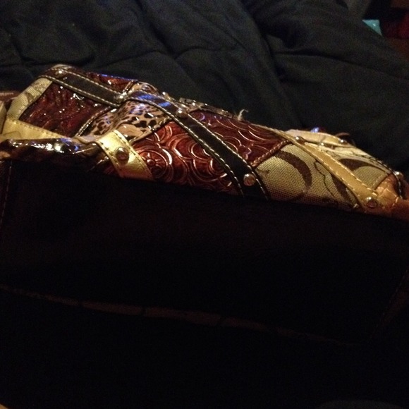 Purse - Picture 3 of 4