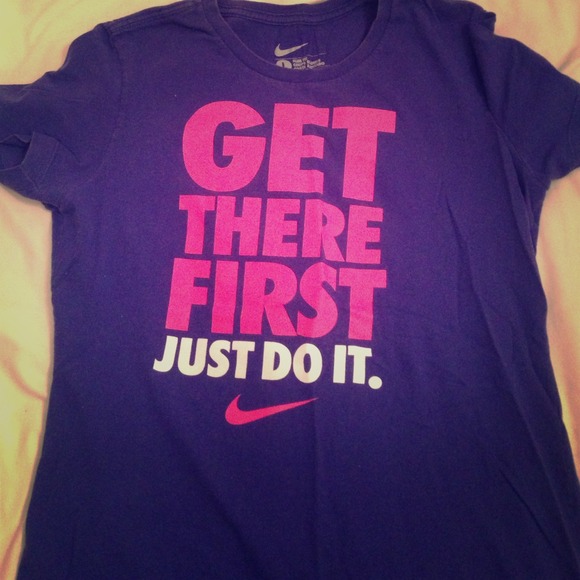 Nike workout top