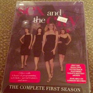 ⛔️bundled⛔️Sex and the city season 1 DVD