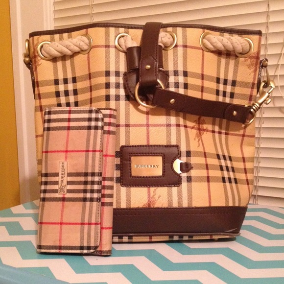 ***bundled*** Burberry  tote