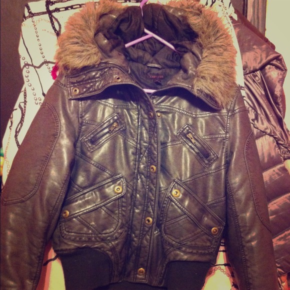 ❗NEW REDUCED❗Grey faux leather jacket for Winter