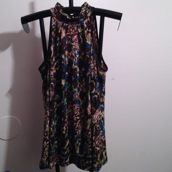 Nice Flowing blouse! - Picture 1 of 2