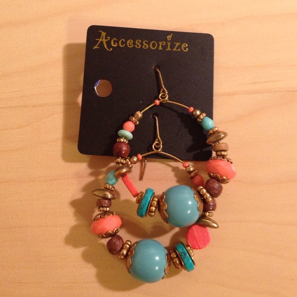 Exotic Ear Rings - Picture 2 of 2