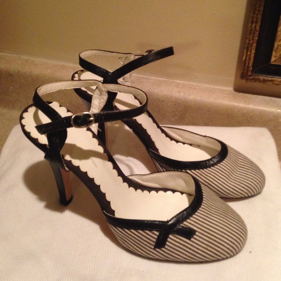 Finally stripes that flatter! - Picture 2 of 3