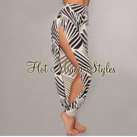 NWT black ivory print pants