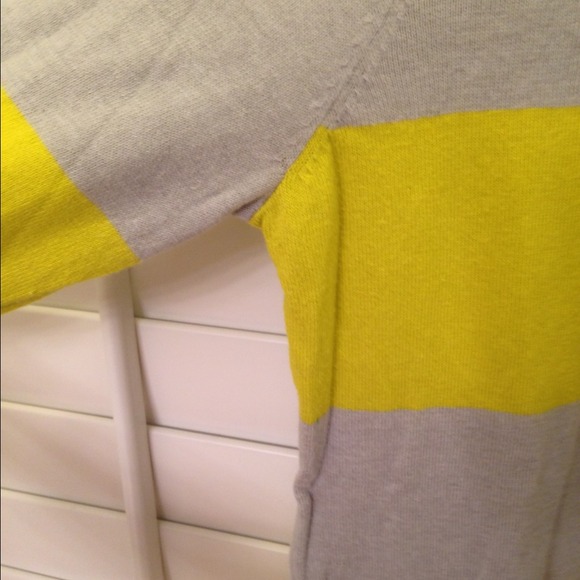 SOLD 🎂💛hi-lighter yellow and grey striped - Picture 4 of 4