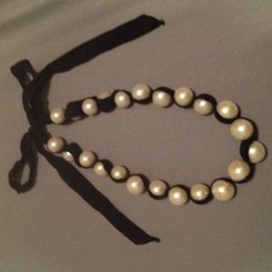 Stella & Dot Jenna Pearl & Ribbon Necklace