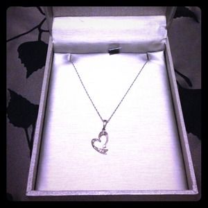 10k white gold diamond necklace