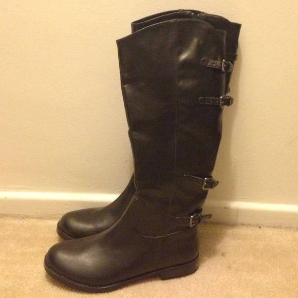 REDUCED NEVER WORN AE Black Buckle Boots