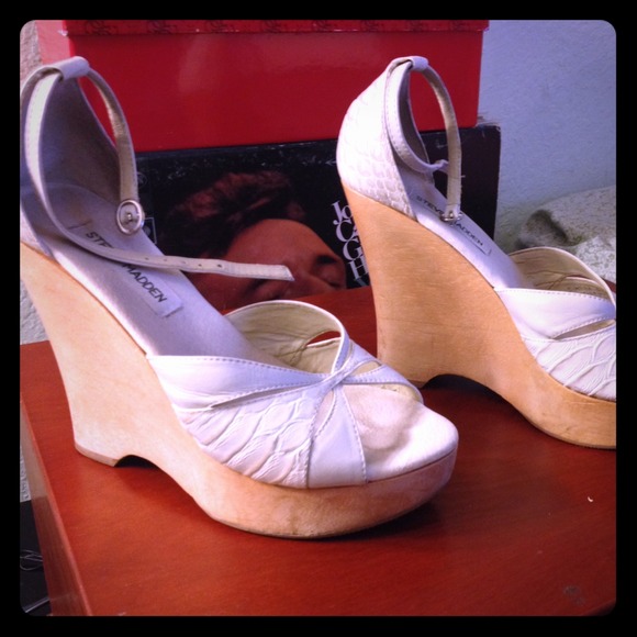 Steve Madden wedges