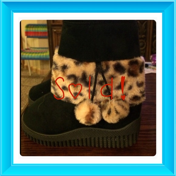 RESERVED Black with leopard faux fur toddler boot - Picture 1 of 4
