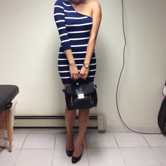 Forever 21 dress / one shoulder with zipper detail - Picture 3 of 3