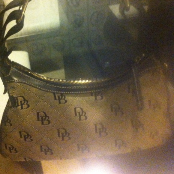 Authentic Dooney & Bourke (Classic) - Picture 4 of 4