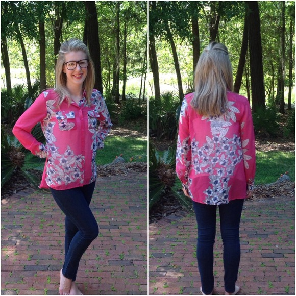 Covet Sheer Pink Floral Blouse - Picture 4 of 4