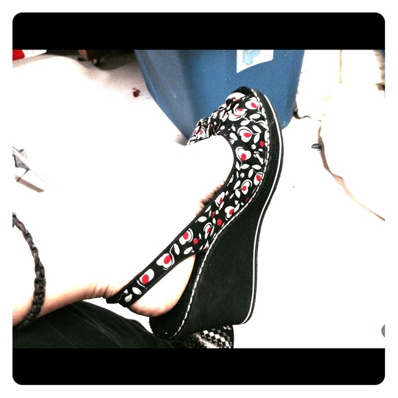 Super cute wedges!!