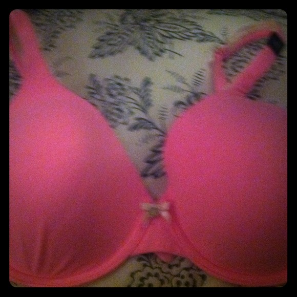 ⚠️SOLD⚠️🎀VS🎀 Body by Victoria in Pink.