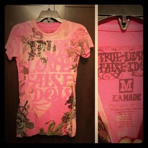 Fuchsia True Love False Idols Tee M