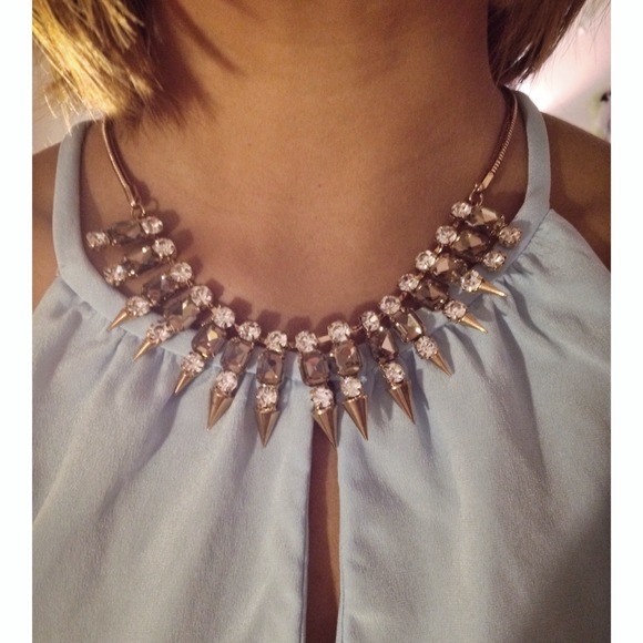 ❌SOLD❌ Bundled Rivet Statement Bib Necklace