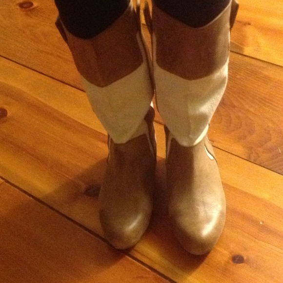 Super Cute Boots Size 8 SOLD!!!!!!!!