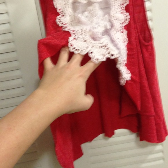 🚫Bundled🚫 Red cropped tank with lace back - Picture 3 of 3