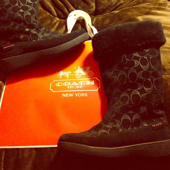 ❌SOLD❌ Authentic COACH boots