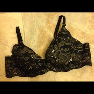 Victoria's Secret Very sexy secret embrace 34B