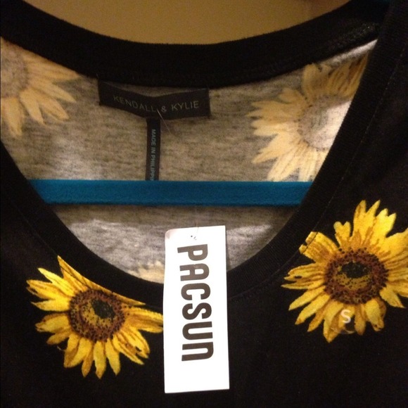 Kendall & Kylie Sunflower Cut Out Dress - Picture 3 of 3