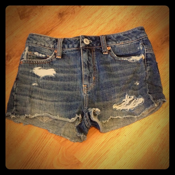 High waisted AE shorts!!