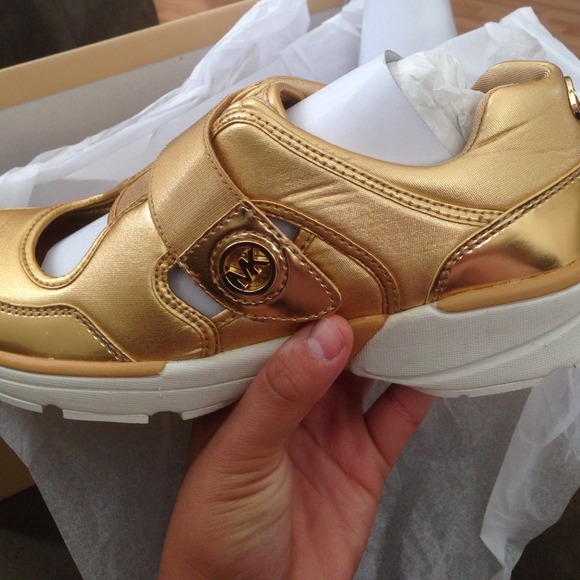 Michale Kors shoes - Picture 3 of 4