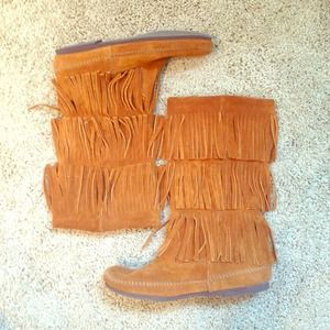 *Hold for Paige* Authentic Minnetonka Fringe Boots