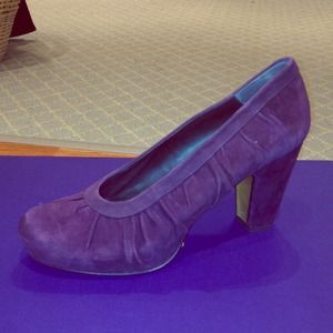 Audley grape suede shoe