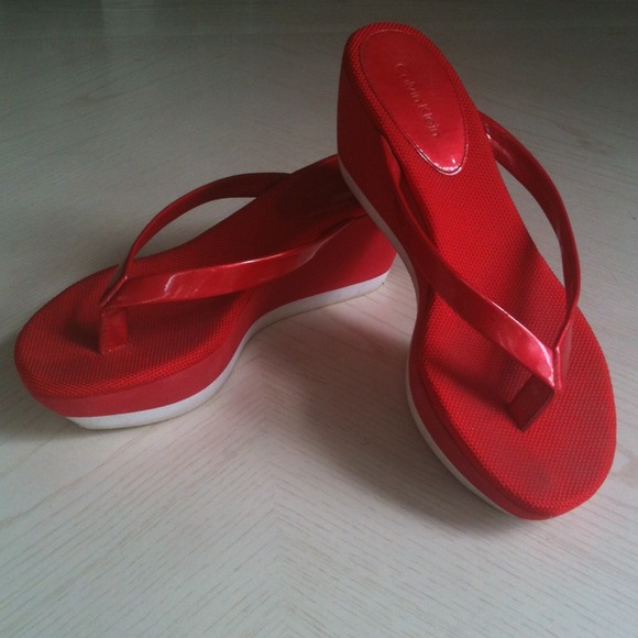 Calvin Klein Wedge