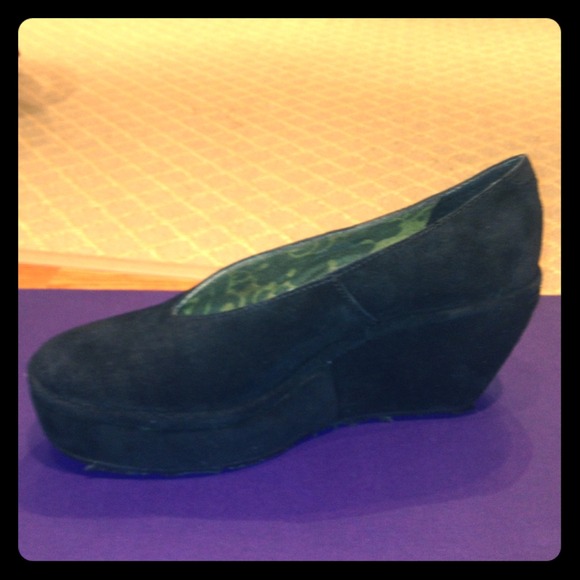 Fly London Wedge