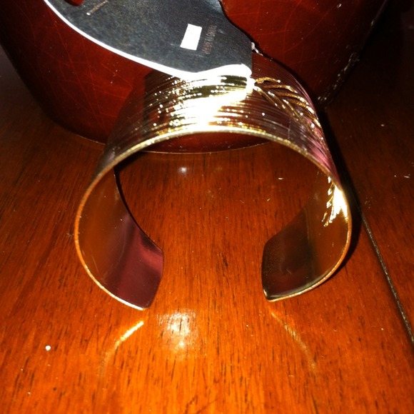 Gold cuff - Picture 3 of 4