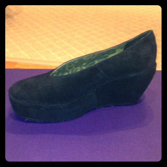 Fly London Wedge