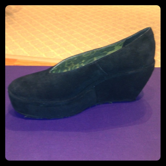Fly London Wedge