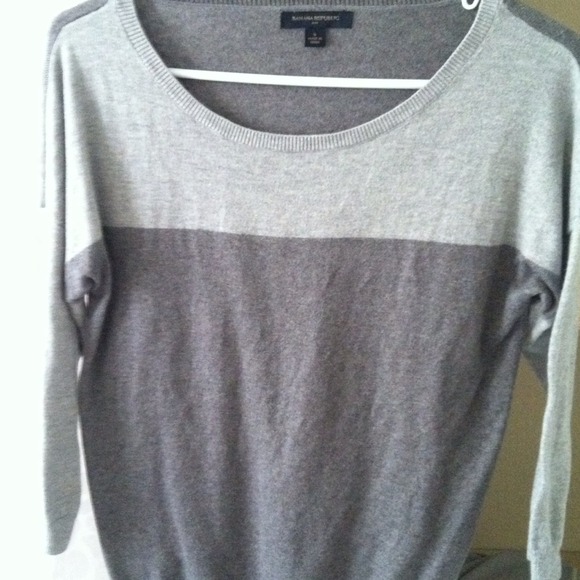 ✋✋SOLD Banana Republic two tone sweater