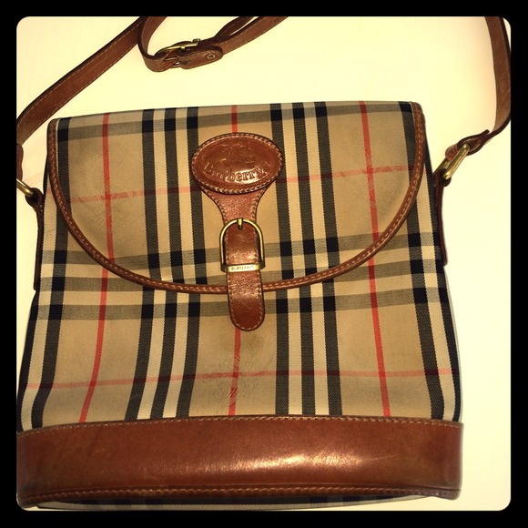 Vintage Burberry cross body bag