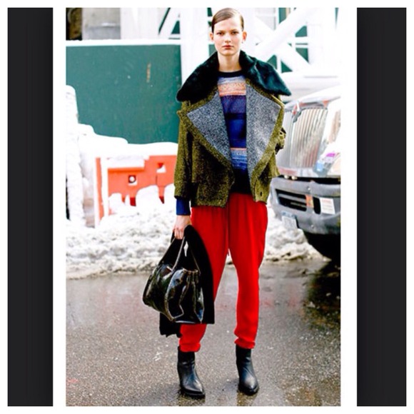 Pants - SOLD, SALE Super Flattering Red Knit Jogger Pants