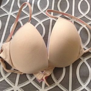 SOLD in Bundle!!PINK VS bra